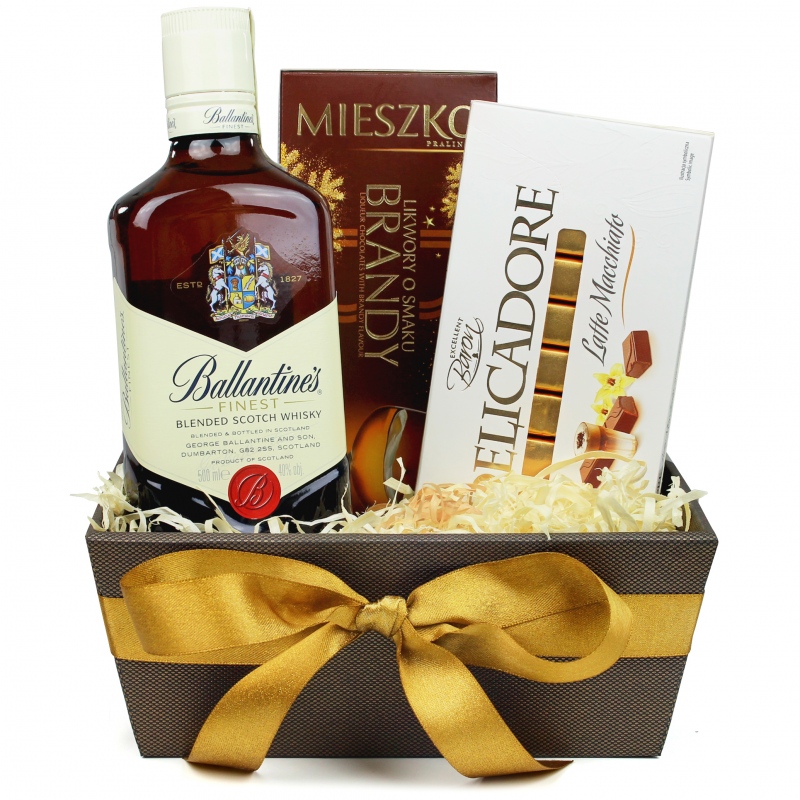 Wyjątkowy kosz delikatesowy na każdą okazję - Zestaw prezentowy Classic z whisky